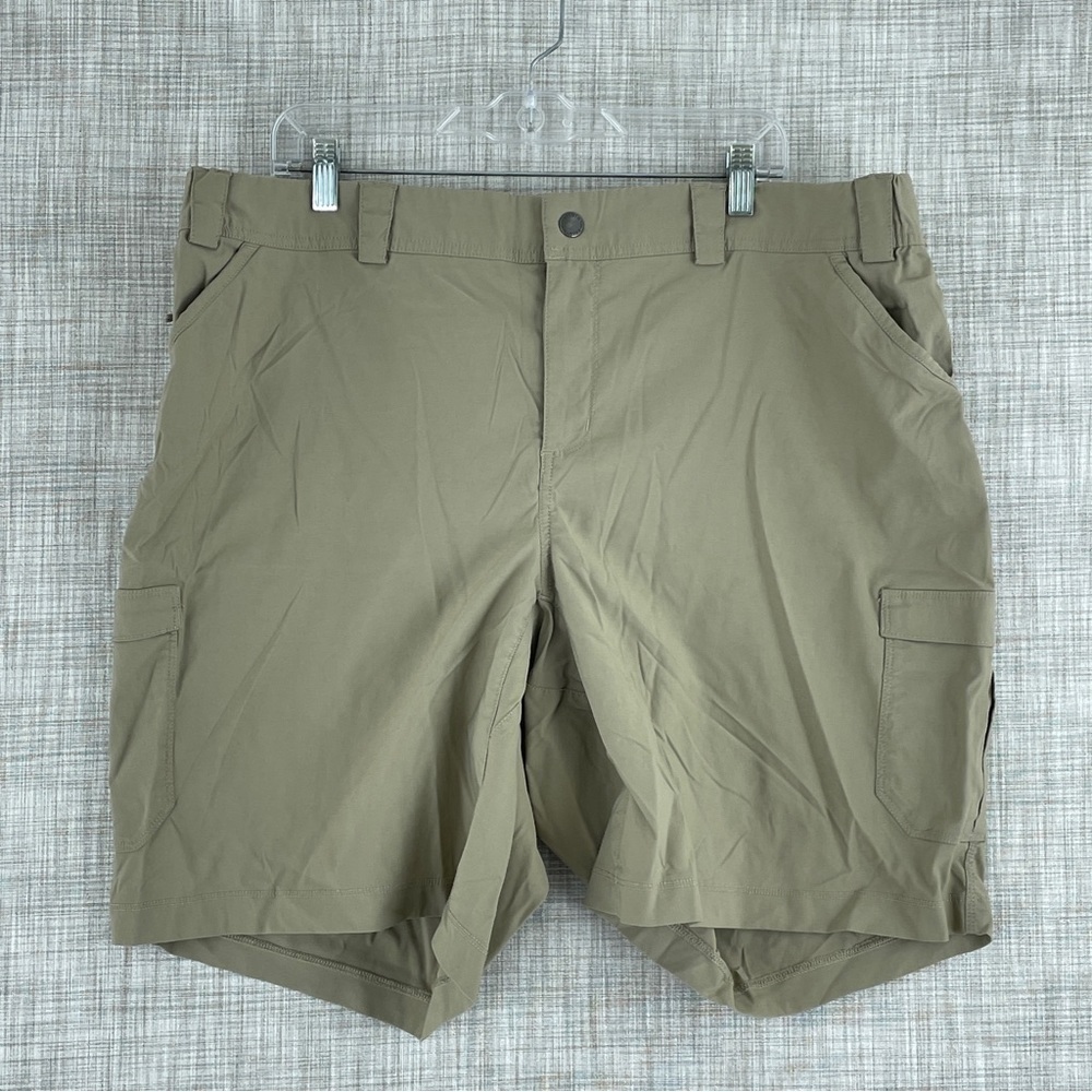 Duluth Womens Size 20W Cargo  hiking shorts tan
